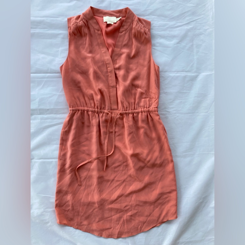 CYNTHIA ROWLEY 100% SILK PEACH COLOR, SLEEVELESS, SELF TIE AT WAIST, ROUNDED HEM
